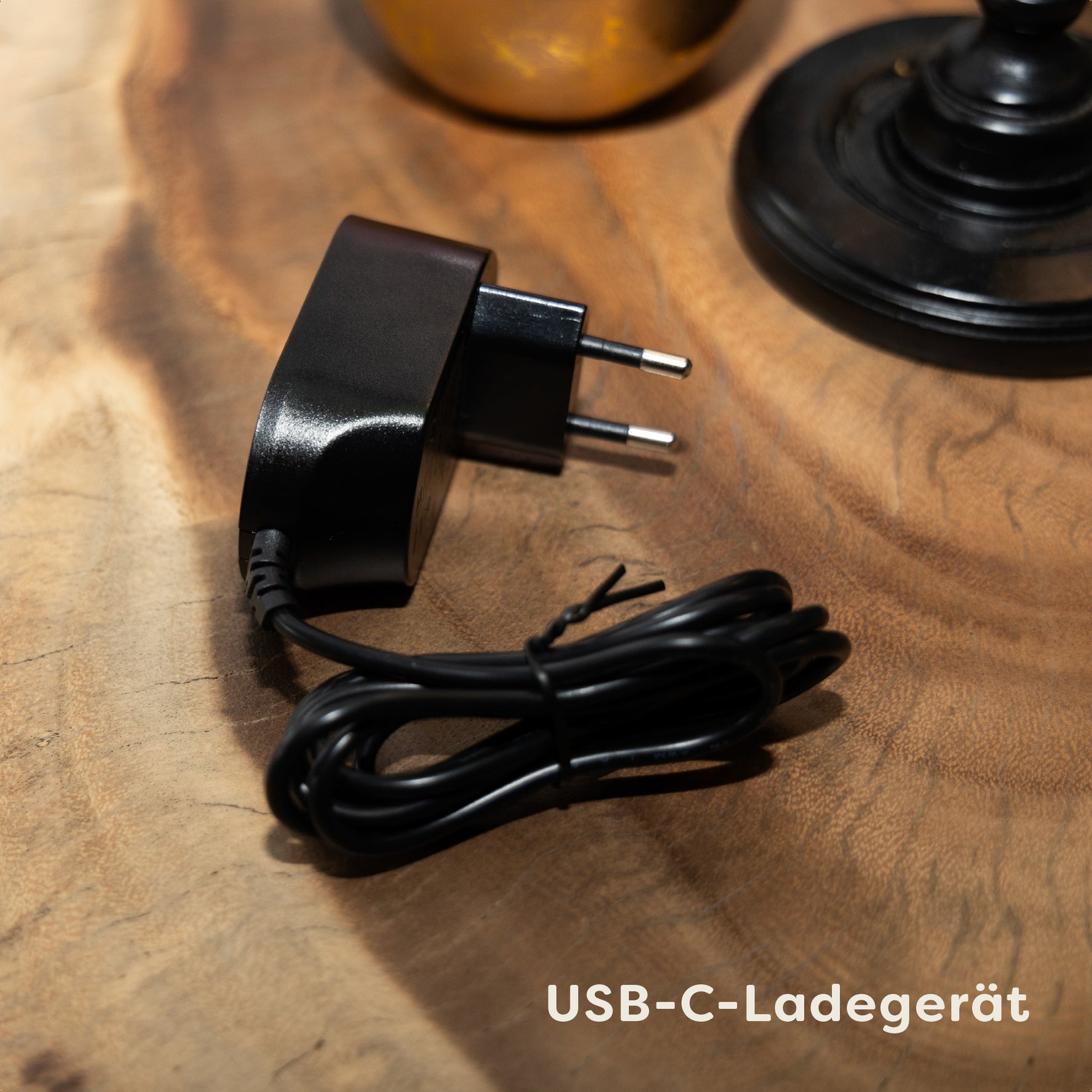 Pleafs® Ladegerät 8.4v USB-C EU